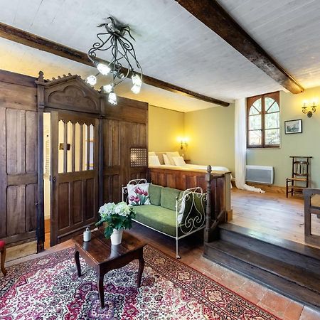 カストル Domaine Le Castelet Bed & Breakfast エクステリア 写真