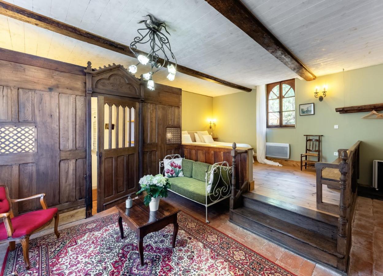 カストル Domaine Le Castelet Bed & Breakfast エクステリア 写真